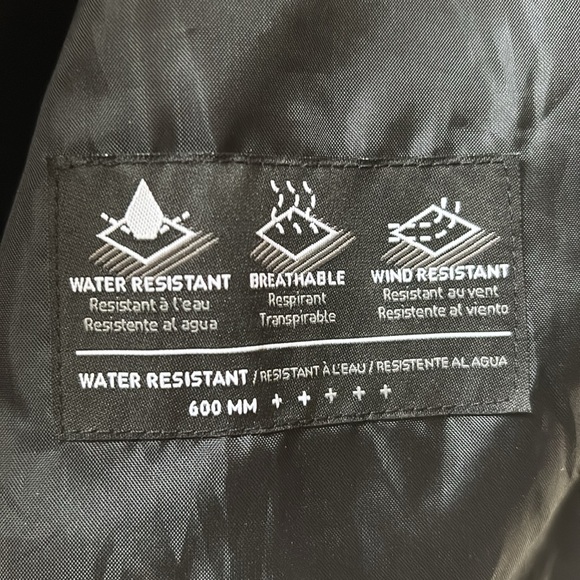 Volcom - men’s black, water resistant, wind resistant jacket -size SMALL - Picture 6 of 9